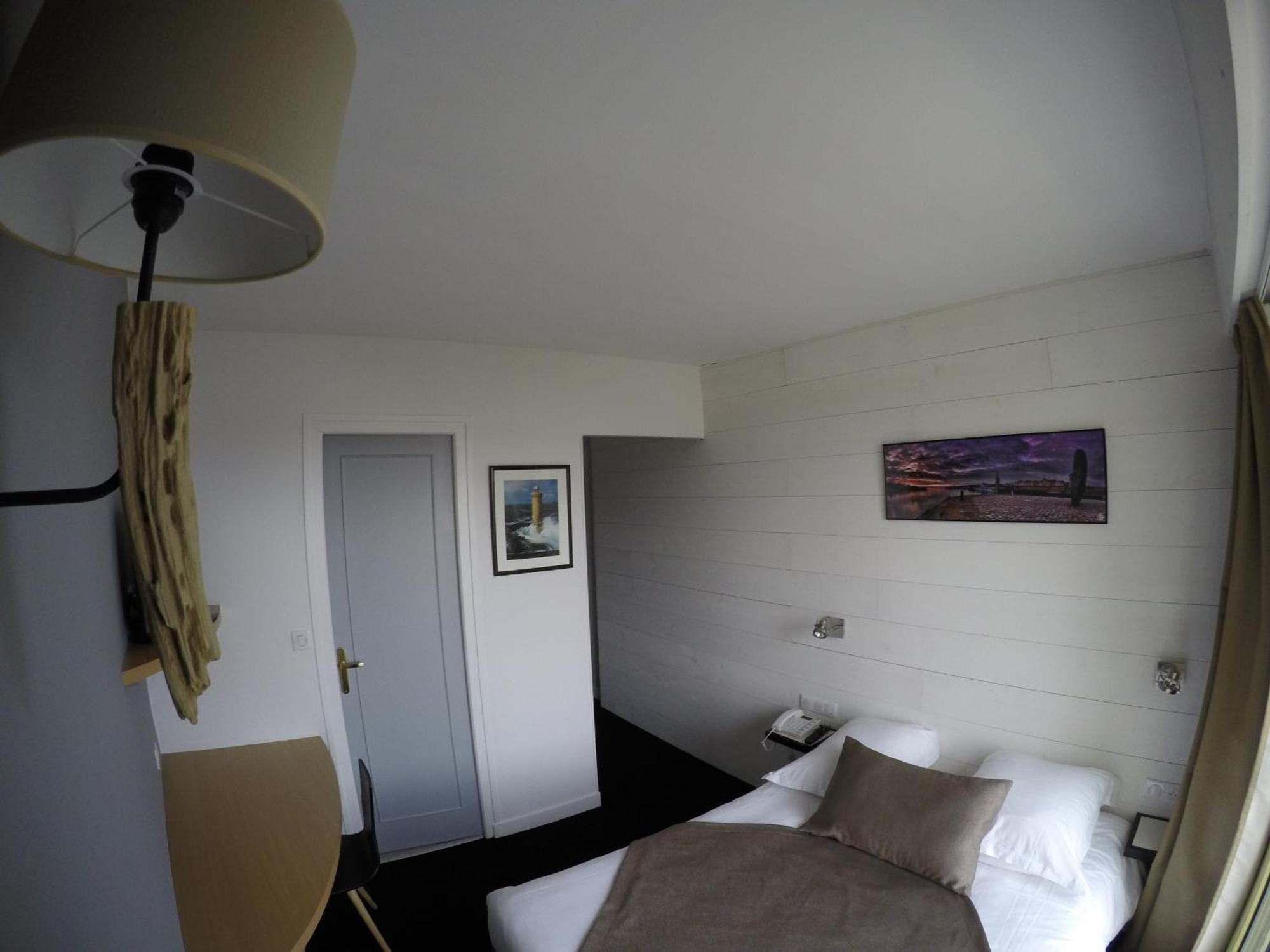 Hotel Les Brises La Rochelle  Phòng bức ảnh